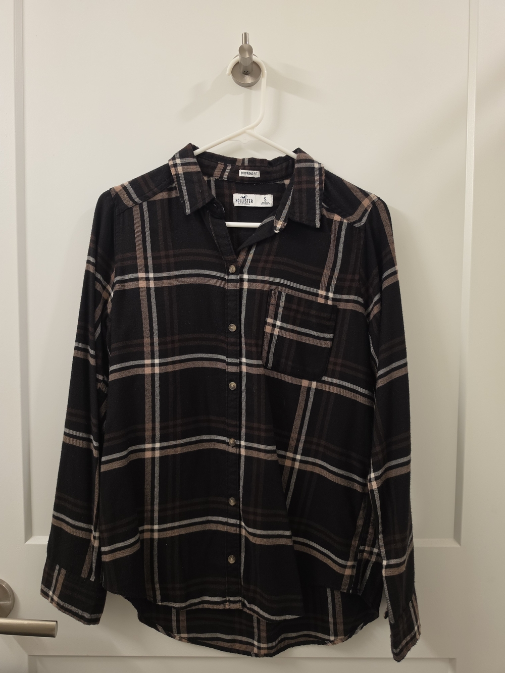 Hollister Men's Black and Brown Plaid Button-Down Shirt